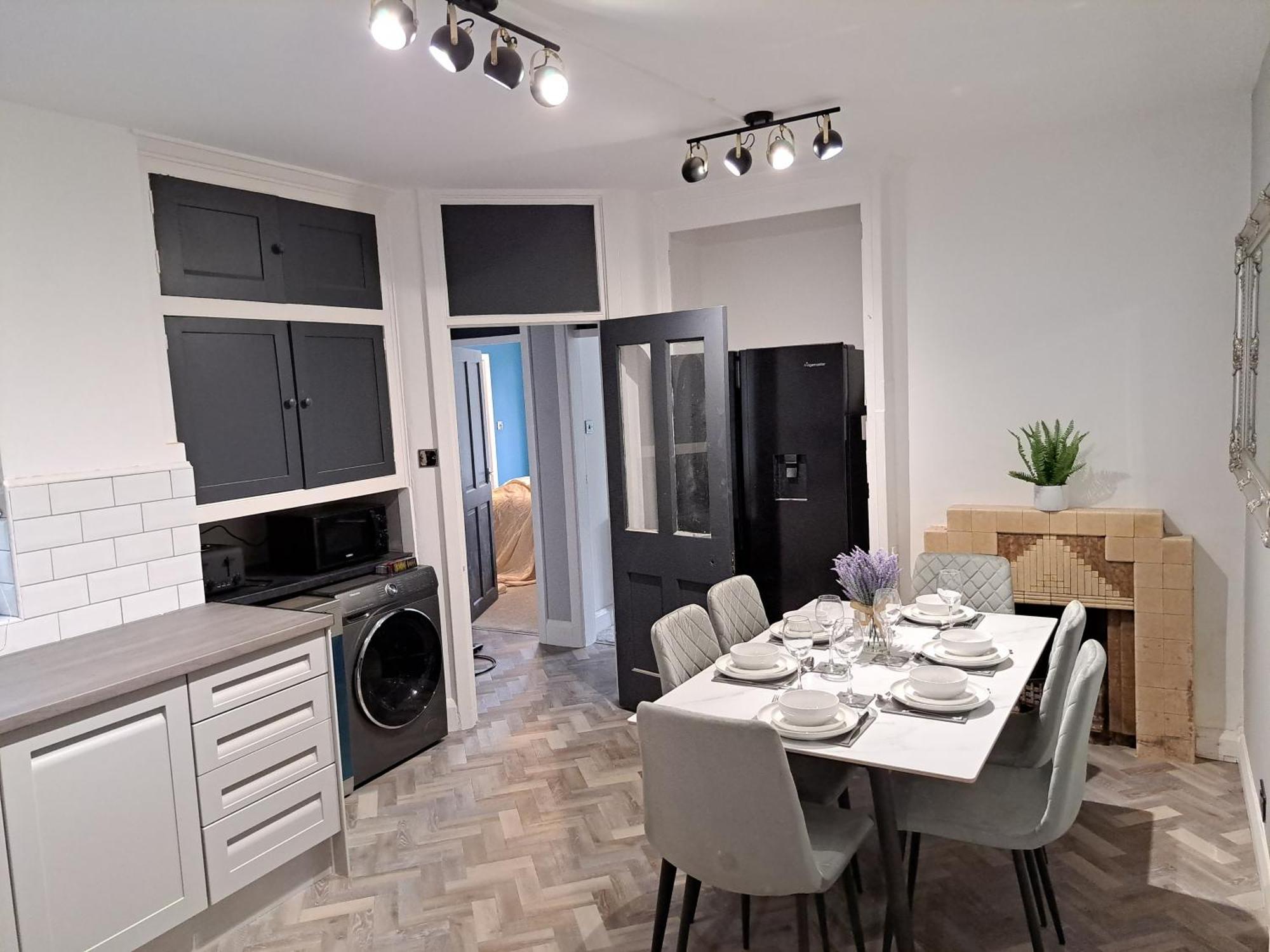 Kingsdown Apartment 그레이트말번 외부 사진